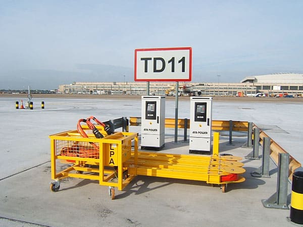 Heathrow Airport ITW GSE GPU AXA2300