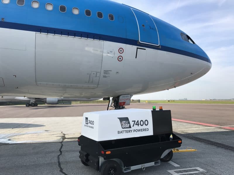 ITW GSE 7400 Powering 777 in Amsterdam Schiphol Airport