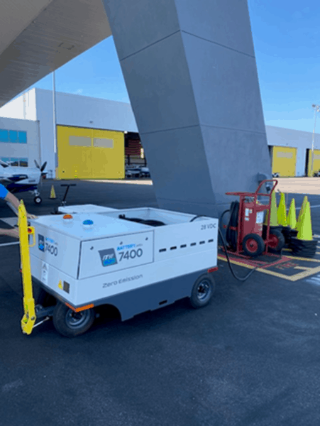 Tampa Airport, Tampa Florida, USA – ITW GSE 7400 JetEx