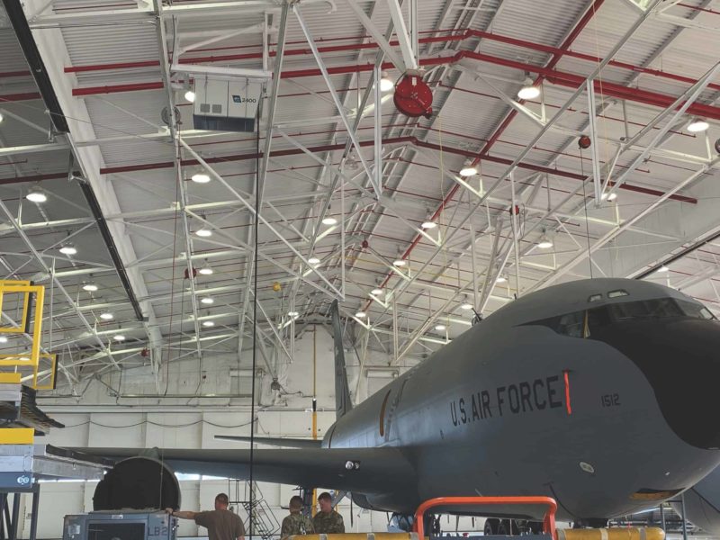 U.S. Air Force, USA – ITW GSE 2400 Power Coil in ceiling